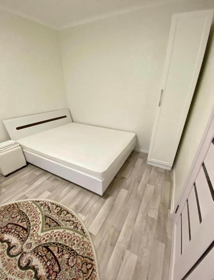 Ахметова 6 7 Apartment Almaty Bagian luar foto